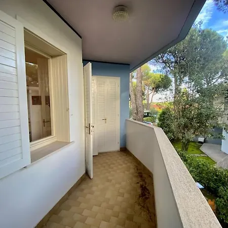 度假居 Villetta Con Piscina E Parcheggio 比比翁
