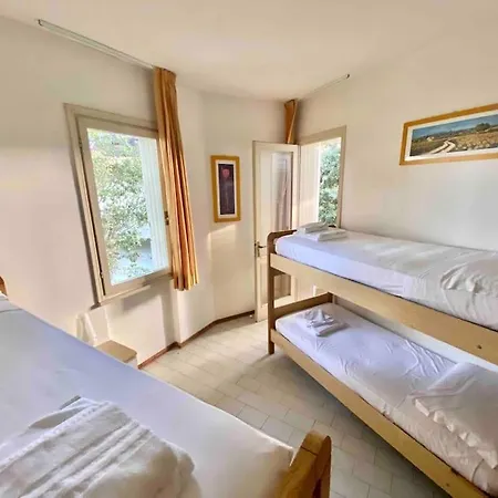 度假居 Villetta Con Piscina E Parcheggio *