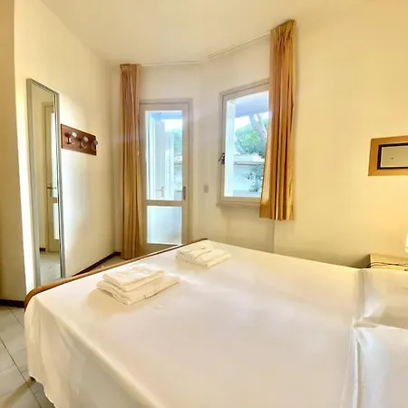 Villetta Con Piscina E Parcheggio 度假居
